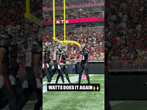 Xavier Watts with the INTERCEPTION ‼️ #nfl #welcometoatlanta #falcons