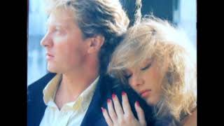 Jean - Jacques Lafon  --  Le géant de papier