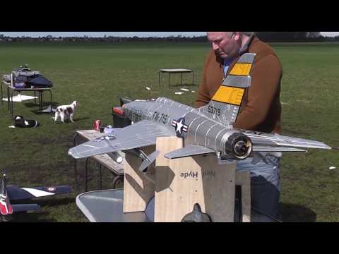 Flyfly F100 super sabre with Lambert Kolibri P20 turbine - first flight and flame out