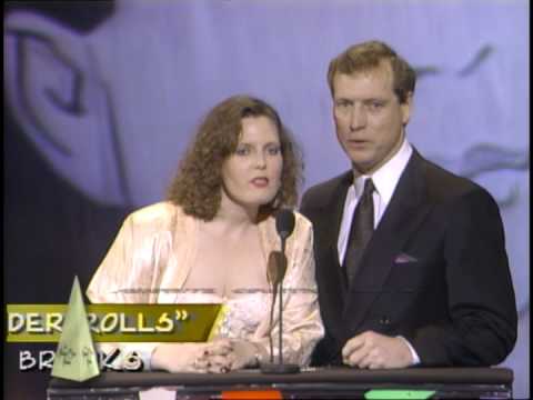 Garth Brooks Wins Favorite Country Single - AMA 1992