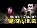 Jase Robertson Catches GIANT Bullfrogs