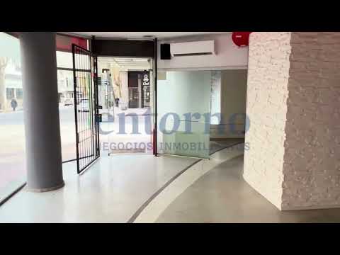 Video de YouTube - Local comercial con excelente exposición en pleno centro de Montevideo - En Alquiler