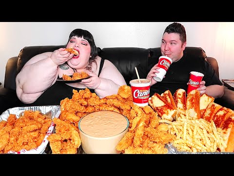 100 Raising Cane's Chicken Fingers With Hungry Fat Chick • MUKBANG