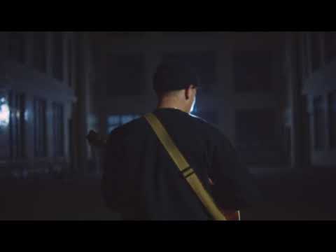 Tomas Ferdinand - Why Bother (Acoustic Live in a Berlin Courtyard)