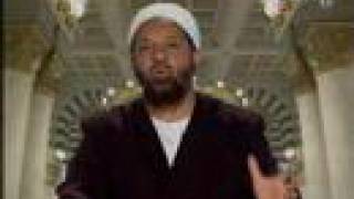 Praise be to Allaah.
The Signs of the Hour are the signs that will precede Yawm al-Qiyaamah (the Day of Judgement) and ind...