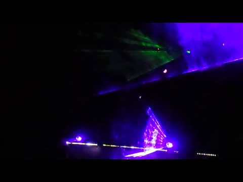 DJ! DJUKA & DJ EMIL feat Aca Vejnović - Vreli poljubac // club Quattro, Kovačica