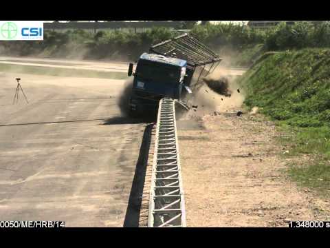 Nuovo guard rail made in Autovie Venete. Truck Crash test