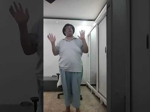 brahim zakrout يمدو السلاح لذراري صغار