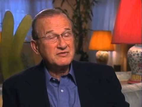Larry Gelbart on researching "M.A.S.H" - EMMYTVLEGENDS.ORG