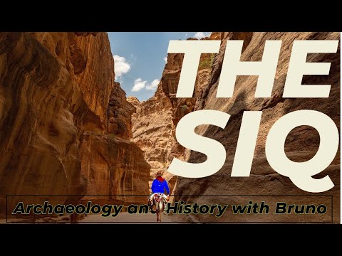 The Siq of Petra: A Serpentine Canyon Leading to a Lost City