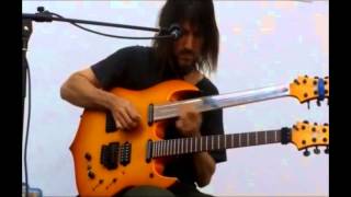 Copenhagen Guitar Show 2013: Bumblefoot 'Guitars Suck'