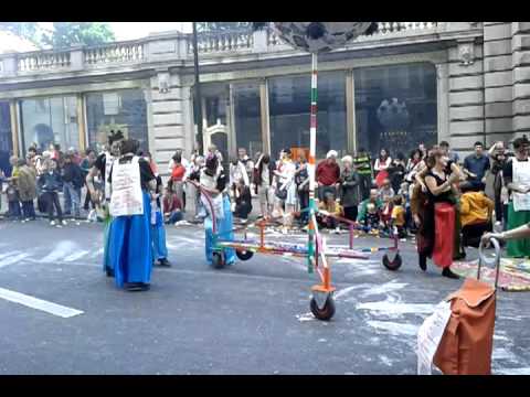 pourquoi la zinneke parade