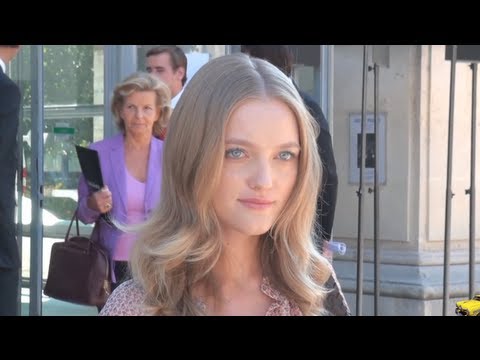 Fashion Week Paris 2011-2012 Exit LÉONARD.