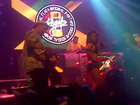 REGALS----LAGU REGALLYTA ( LIVE)