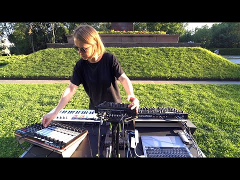 8Kays - System 85 EP // Live