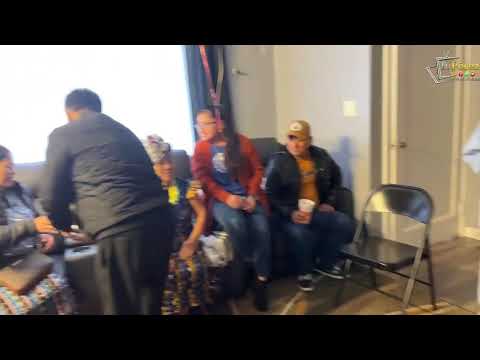 Integrantes de la familia Tix, provenientes de San Andrés Sajcabajá, Quiché, Guatemala, realizan una