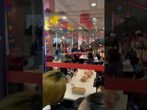 Ka-gwupo man ni idol Albert Martinez meet in greet at jolibee Macau