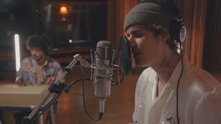 Justin Bieber &amp; benny blanco - Lonely (Official Acoustic Video)