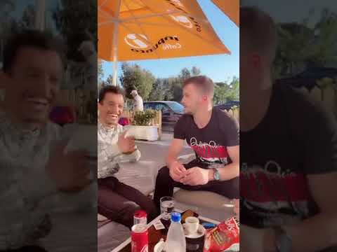 Edisoni i durresit me endrit baci duke i kenduar per mbretin