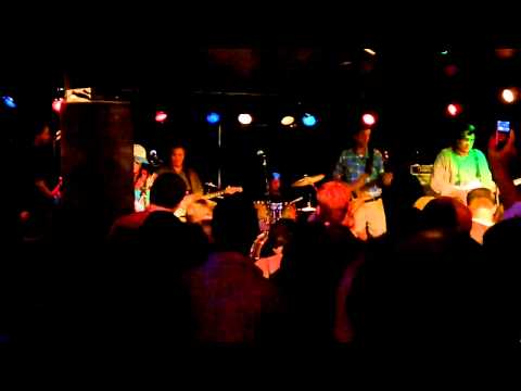 Jupiter Coyote 11/19/10  Rosehill (HD)