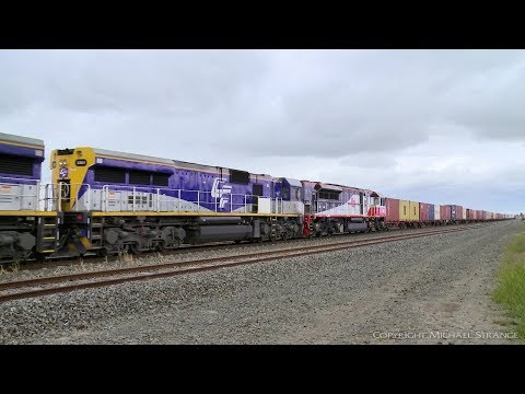 SCT Class Locomotive On 7922V Dooen Containers - PoathTV Australian Trains & Railways