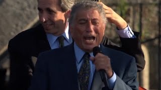 Tony Bennett - Old Devil Moon - 8/10/2002 - Newport Jazz Festival (Official)