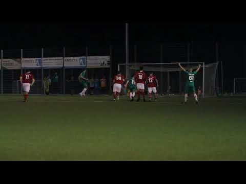 Yannik Bültena (Eidertal) hält Foulelfmeter von Marc Schwabe (29. , Klausdorf)