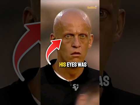 Bro took refereeing to a whole another level.👽🔥 The best ref in football history.🐐