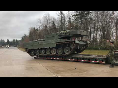 Unloading a Leopard Tank!