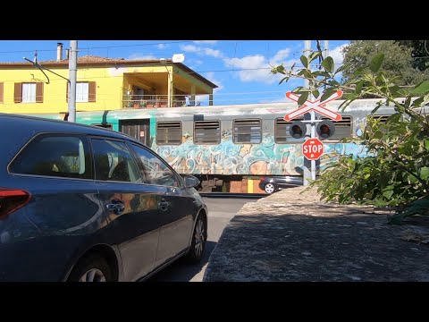 Passaggio a livello senza barriere Civita Castellana (VT)// level crossing