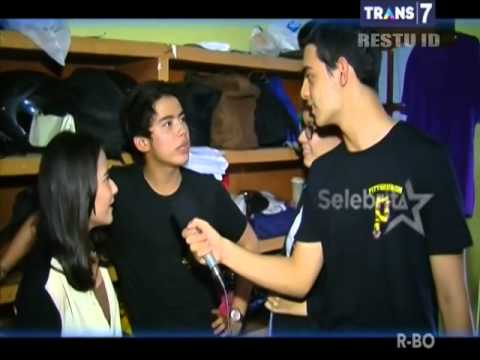 GAYA PACARAN ALIANDO DAN PRILLY SUNGGUH MESRA