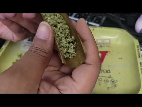 How To Roll a Juicy Hemp Wrap