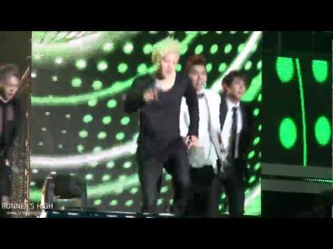 [Fancam] 120512 ZE:A Dream Concert - shuffle dance (Dongjun ver.)