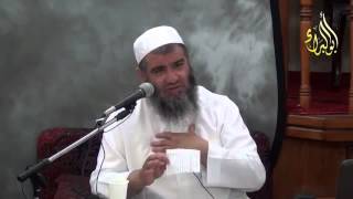 ما حكم من نشر و فرح لزلة اخيه للشيخ مشهور بن حسن image