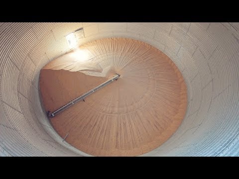 Emptying A Grain Bin