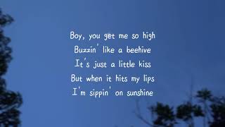 Avril Lavigne - Sippin&#39; On Sunshine || Lyrics