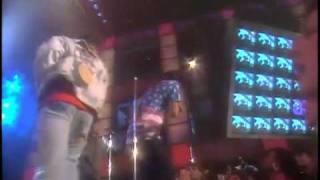 New Kids On The Block- The Right Stuff (Live)