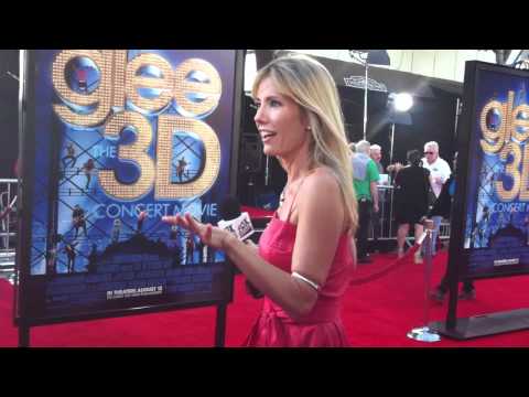 Bastidores do Tapete Vermelho - Premiere Glee 3D - LA