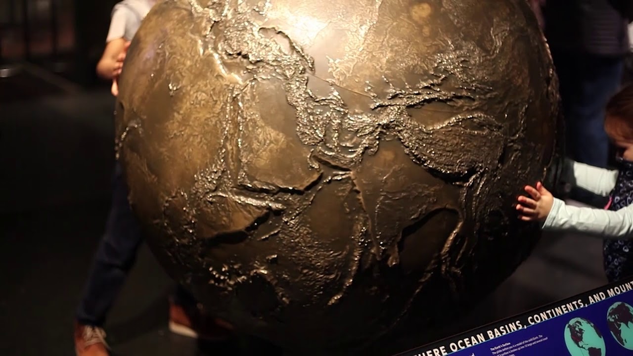 Making Art of Australopiths