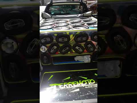 Strada Terremoto Áudio Car com 12 graves no acrílico