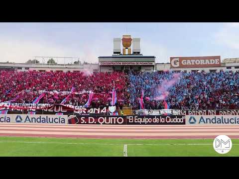 "Recibimiento Sociedad Deportivo Quito vs Chile de Uyumbicho. Final Copa Pichincha 2019." Barra: Mafia Azul Grana • Club: Deportivo Quito