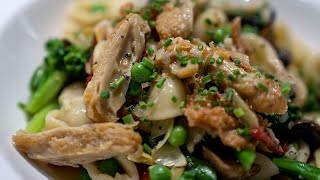 Virale Posts über Meloni: Hat Italien "Laborfleisch" verboten?