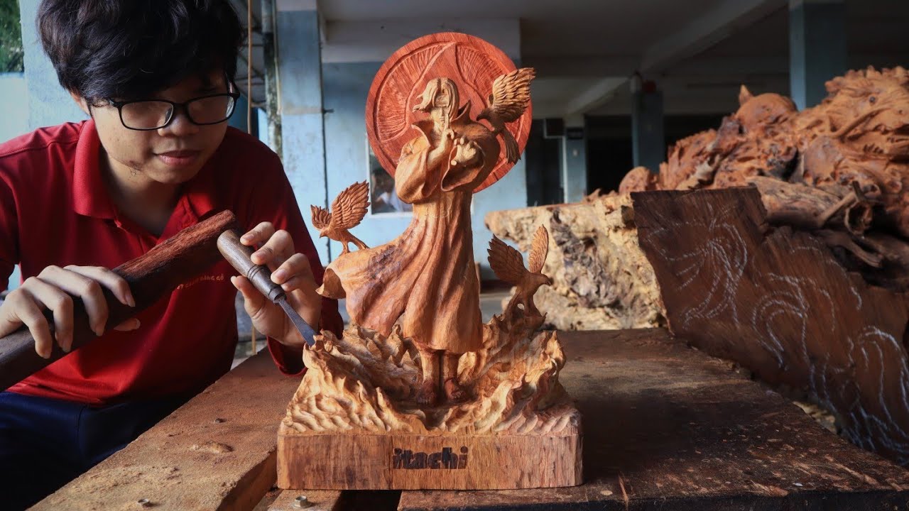 Sculpture with wood by Nghe Nhan Au Lac 