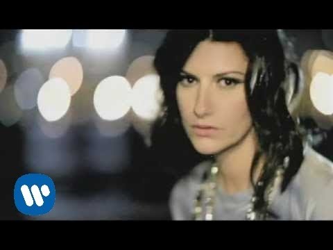 Video Con La Música En La Radio de Laura Pausini