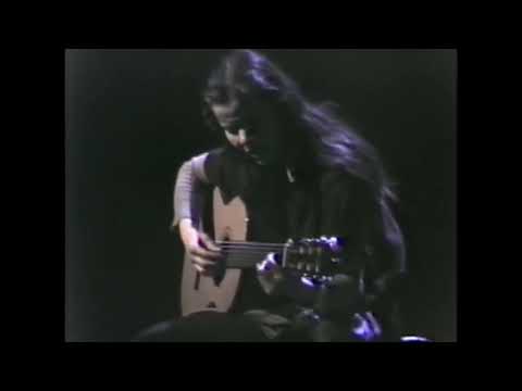 PANTHEATER - Marion Martienzen SÄNGER DIE NACHDENKEN - CANTORES QUE REFEXIONAN von Violeta Parra