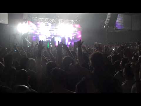 Cirez D - On Off Mashup Armin van Buuren Roseland Ballroom 4/3/10