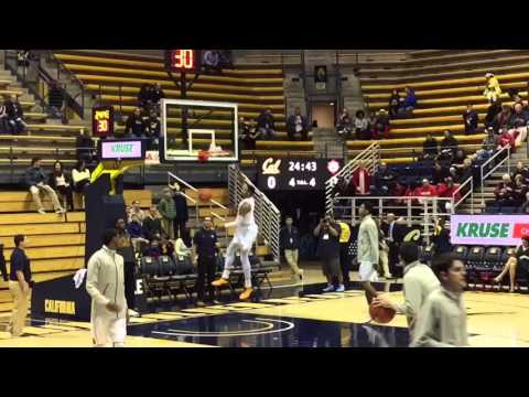 Jaylen Brown and the 2015-16 CAL Bears basketball team dunks in warm ups
