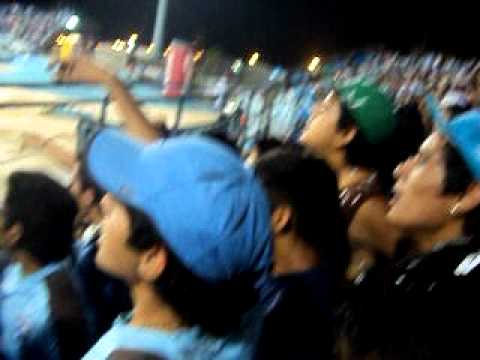 "ME ESTOY ENTONANDO IQUIQUE V/S MONJAS APERTURA 2011" Barra: Furia Celeste &bull; Club: Deportes Iquique