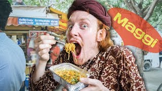 MAGGI NOODLES - Foreigner tries Maggi Noodles for the first time  🍜  Indian Street Food