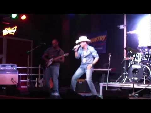 She Thinks My Tractors Sexy - Jeff LaJess TEXACO COUNTRY SHOWDOWN.MP4